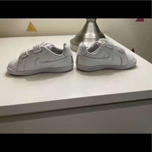Nike toddler sneakers